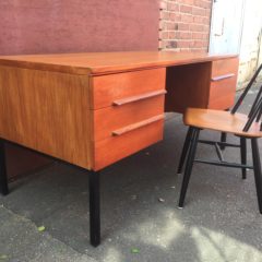 Finnischer 60er Jahre Schreibtisch „Janne Ahonen“