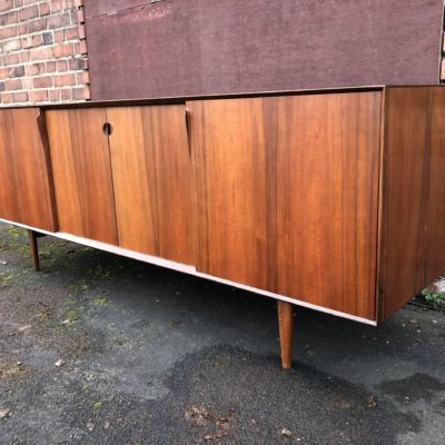 „göttin im Regen“ wunderschönes dänisches highlight sideboard